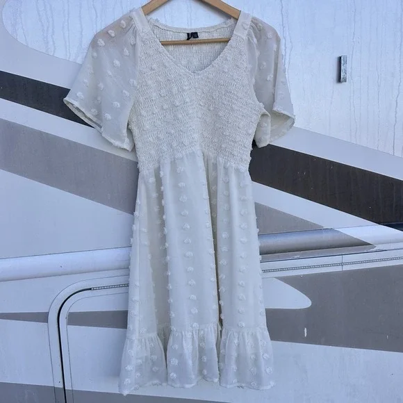Annebouti Swiss Dot Midi Dress Sz XS Cream Smocked Cute Swing Ruffle Hem Girlie - Picture 6 of 10